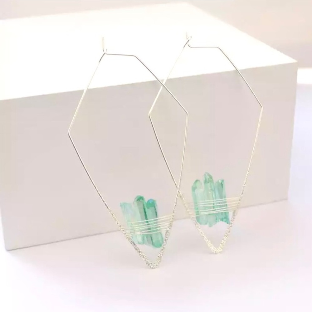 Geometric Quartz Crystal Wired Hoop Boho Earring - Picture 13 of 16